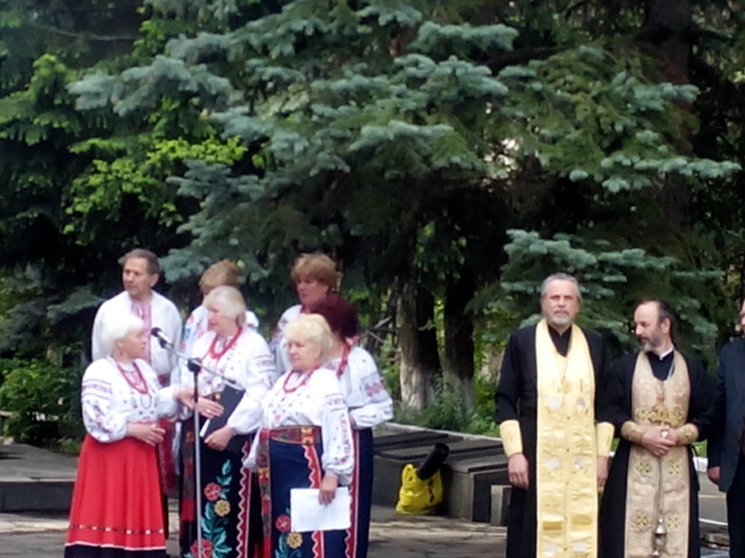 Зображення до публікації: Священики Богоявленської громади відправили молебень на заводі "Більшовик"
