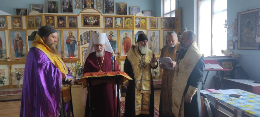 Зображення до публікації: 24.02.2025 р. У храмі Богоявленської громади УАПЦ відбулись молитовні заходи по відзначенню 3 річниці з початку збройної