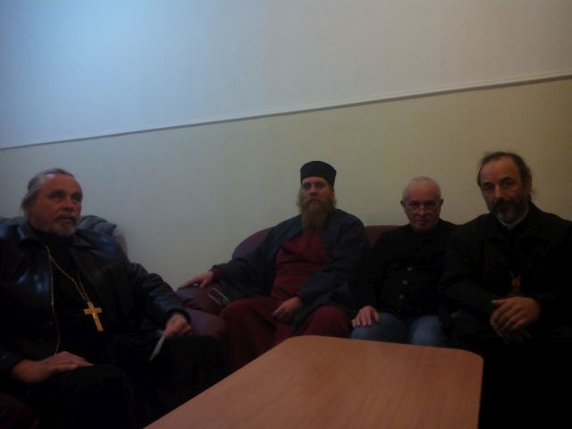 Зображення до публікації: 10 травня на 3 каналі УР("Культура") відбулася передача за участю кліриків АПЦвУ.