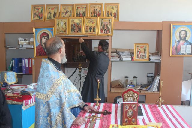 Зображення до публікації: Капелани Апостольської Православної Церкви в Україні відвідали військові частини ЗСУ