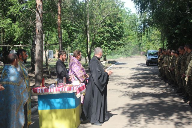Зображення до публікації: Капелани Апостольської Православної Церкви в Україні відвідали військові частини ЗСУ